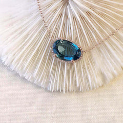 14k gold and diamond thumbprint organic shape necklace