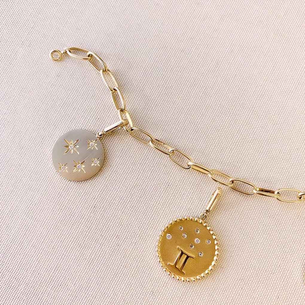 Liven Co -Lucky Clover Clip Charm | Charms for Bracelets and Necklaces | Liven Yellow Gold