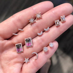 mini bar post earrings with diamonds in gold