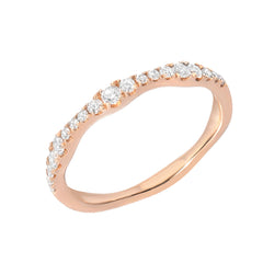 wave band with graduated diamonds set halfway